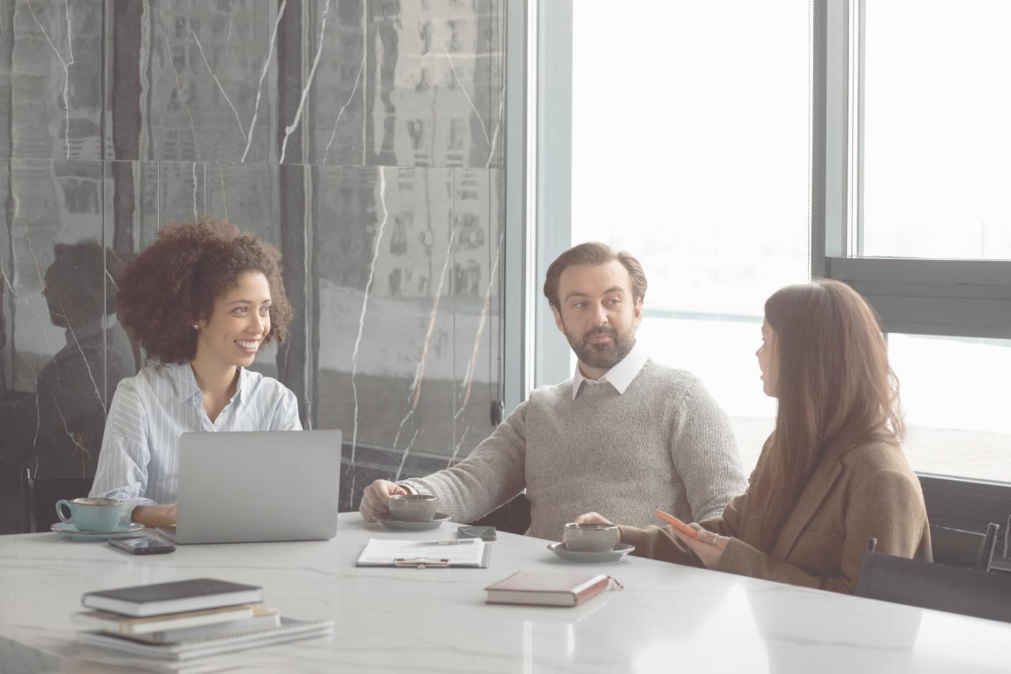 CRM-Optimierung für Dienstleistungsunternehmen mit Fokus auf Kundenbindung